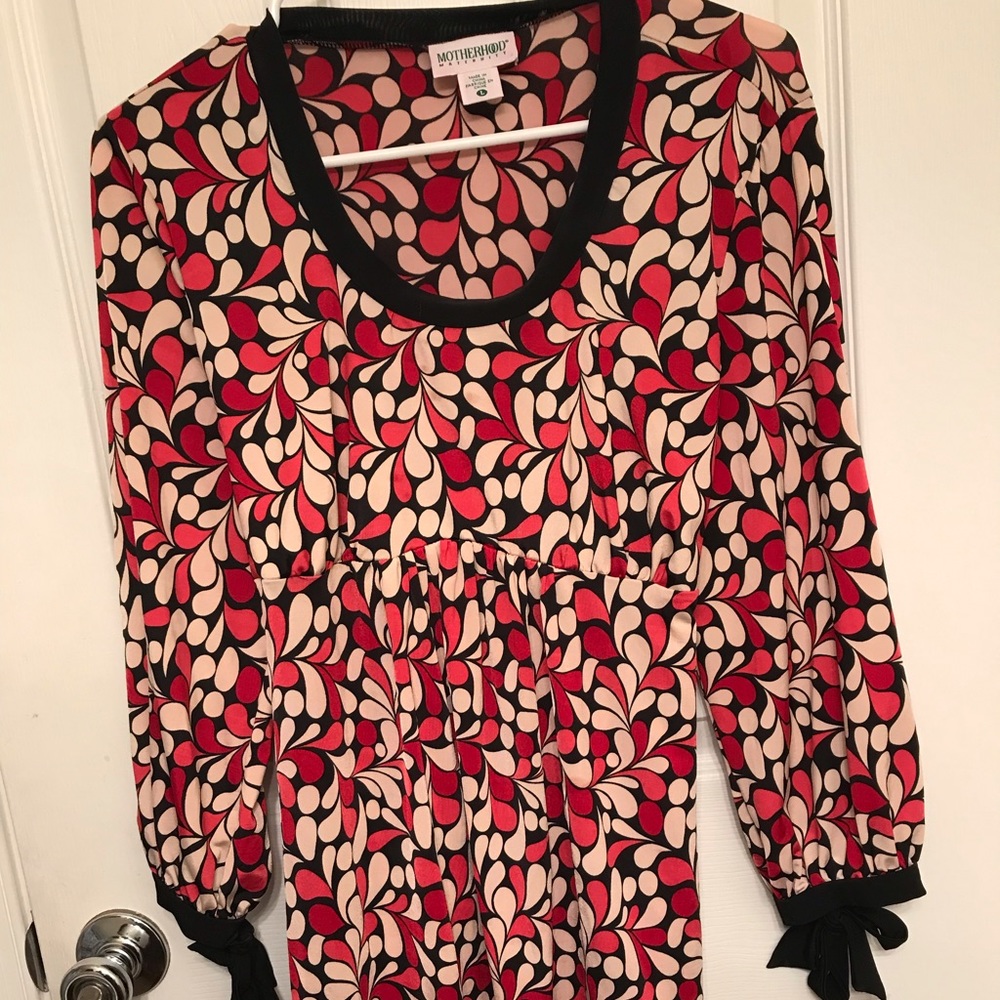 Beautiful Maternity Top!